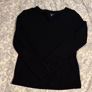 Great Northwest Clothing Company Black Long Sleeve Top